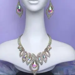 Item thumbnail for item 969a6c2b-5123-451f-a238-b932f4b9236e