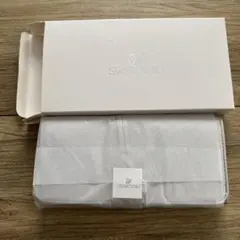 最終値下げ！スワロフスキー　アクセサリーポーチのサムネイル