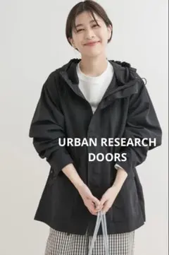 URBAN RESEARCH DOORSナイロンマウンテンパーカー　ブラック