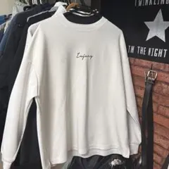 ホワイト クルーネック トレーナー