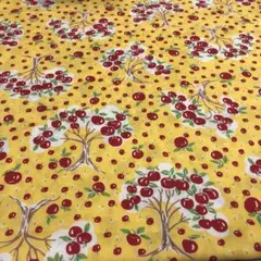 YUWA オリジナル布　りんごの木　イエロー　お得品