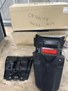 ホンダ CB400SF NC42 リアフェンダーのサムネイル