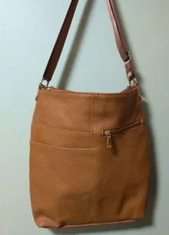ブラウンレザーショルダーバッグ