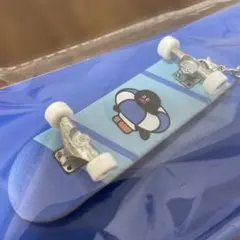 ピングー×松本セイジ　ミニチュア　スケートボード　キーホルダー　ブルー