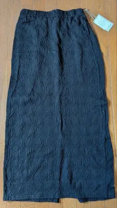 新品タグ付き　Lutique　しまむら　スカート　スリット　L