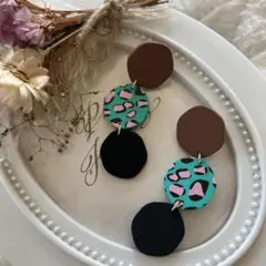 レオパード柄　デザインピアス　揺れるピアス　オシャレ　大ぶりピアス