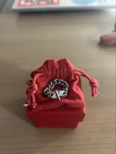 シルバー チェーンリング 赤いポーチ付き