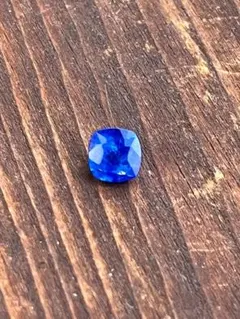 新品！！ブルー　スピネル　G/F　ルース　ケース付　送料無料　匿名配送