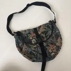 mas. バッグ　ゴブラン織　サファリ柄