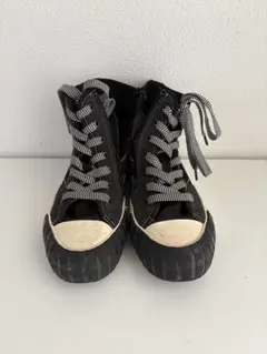 ZARA Wednesdayコラボ スニーカー