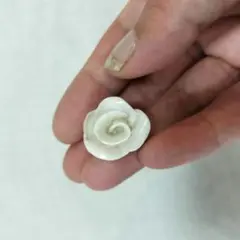 白いバラ イヤリング 薔薇 可愛い