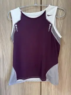 Nike メッシュ タンクトップ　パープル