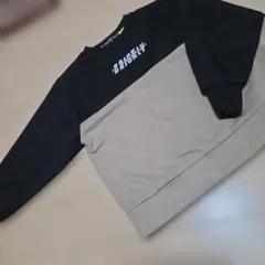 薄手トレーナー　１４０センチ