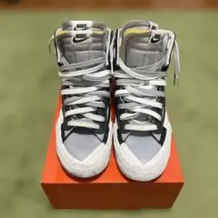 NIKE x sacai Blazer Mid Black Greyのサムネイル