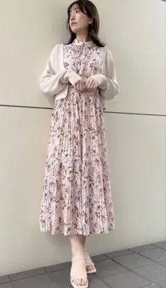 snidel Sustainableフリルプリーツワンピース