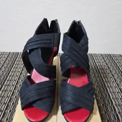 黒スエード クロスデザイン サンダル