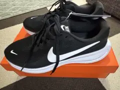 Nike Revolution 8 ランニングシューズ HQ1996-001