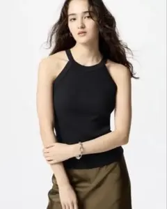 UNIQLO ホルターネックブラタンクトップ