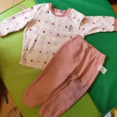 ユニクロ　パジャマ   90　ミニーちゃん