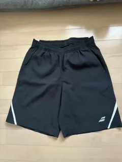 黒のハーフパンツ サイドストライプ付き