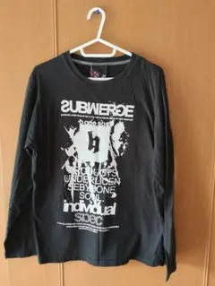 ブラック グラフィックプリント Tシャツ 長袖 M