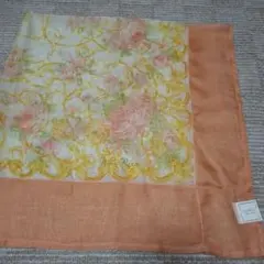 NINA RICCI 花柄シルクスカーフ