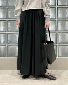 新品タグ付き コンテ conte アセテート ギャザー フレアスカート ブラックのサムネイル