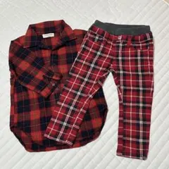 赤チェック柄のシャツとパンツセット