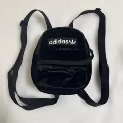 adidas ブラック ミニリュックサック バックパック