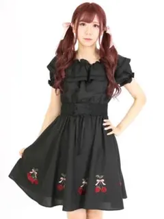 【Ankrouge】 ストロベリーエンブロイダリーフリルワンピース　半袖のサムネイル
