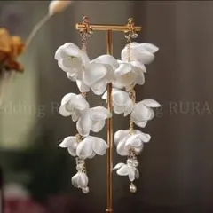 大ぶりお花イヤリング　白フラワー　結婚式　ブライダル　ウェディング新品h