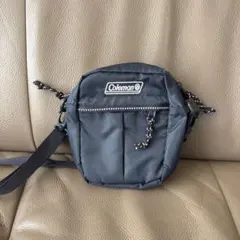 Coleman グレー ショルダーバッグ　ポーチ