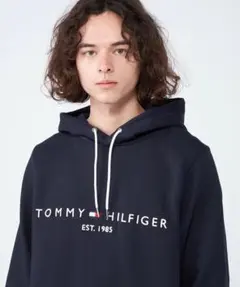 TOMMY HILFIGER ネイビー パーカー