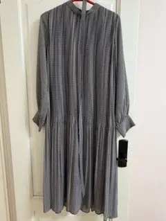 プリーツワンピース ロングワンピース
