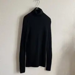 ユニクロ メリノリブタートルネックセーター