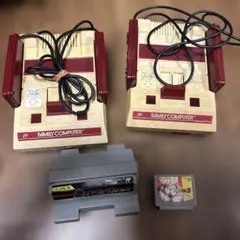 ファミコン本体2台とデータック