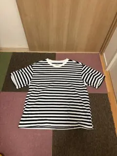 H＆M 白と黒のストライプ Tシャツ