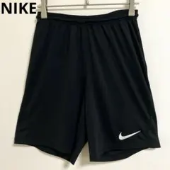 NIKE ショートパンツ メンズS 黒　ドライフィット　ロゴ刺繍　トレーニングのサムネイル