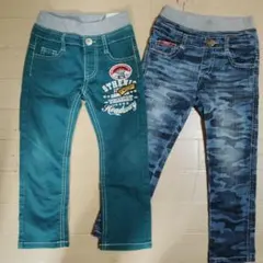 緑と迷彩のスリムフィットパンツ