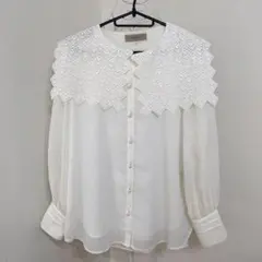 JUSGLITTY♡レース　ビックカラー　パールボタン　ブラウス　ウォッシャブル