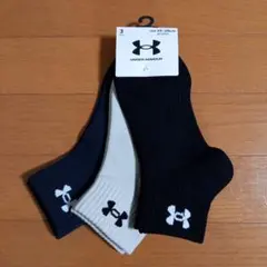 アンダーアーマーレディースソックス　No.17