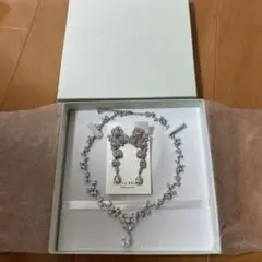 ティアラ ドレス