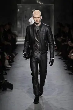 TOM FORD leather strap squareクラッチ ハンドバッグ