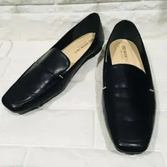 【極美品】ロデスコ スクエアトゥ プチメタル ローファーフラット 本革のサムネイル
