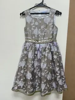 花柄刺繍ノースリーブドレス