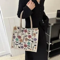 トートバッグ　ハンドバッグ　花柄　刺繍　大容量　軽量　通勤　レディース