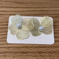 ［新品］ゴールドピアスのサムネイル