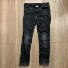H&M ブラックデニムパンツ