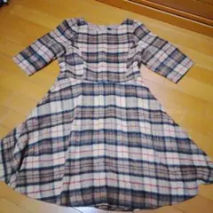 チェック柄シャギー素材ワンピース（５分袖）