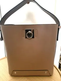 FIORELLI ハンドバッグ　ベージュからキャメルに近い